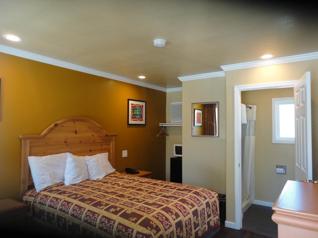 Colusa Motel Exterior photo